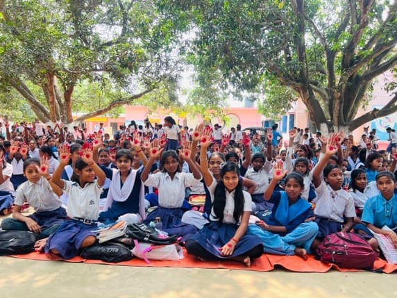 Adolescent girls from a Janman People's Foundation Social and Behaviour Change workshop in Bihar